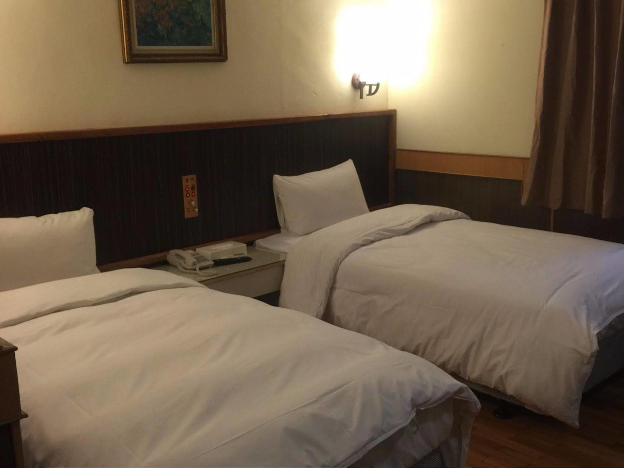 Galaxy Hotel Чжунлі Екстер'єр фото