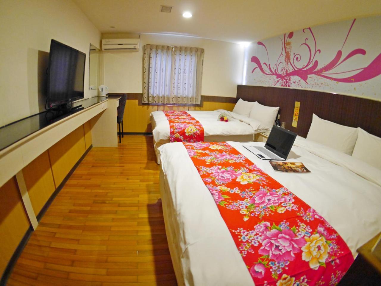 Galaxy Hotel Чжунлі Екстер'єр фото